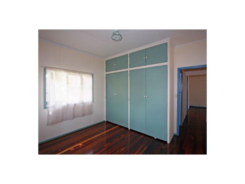 110 Cunningham Street, Urangan QLD 4655