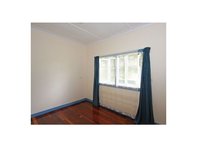 110 Cunningham Street, Urangan QLD 4655