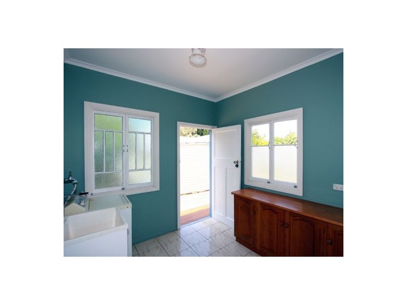 110 Cunningham Street, Urangan QLD 4655