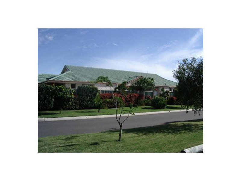 22 Lucas Dr, Burrum Heads QLD 4659