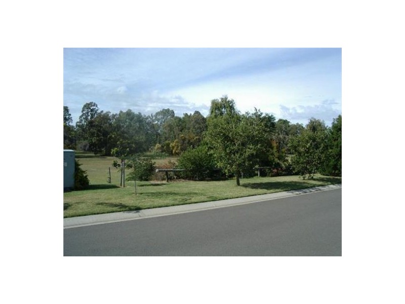 22 Lucas Dr, Burrum Heads QLD 4659