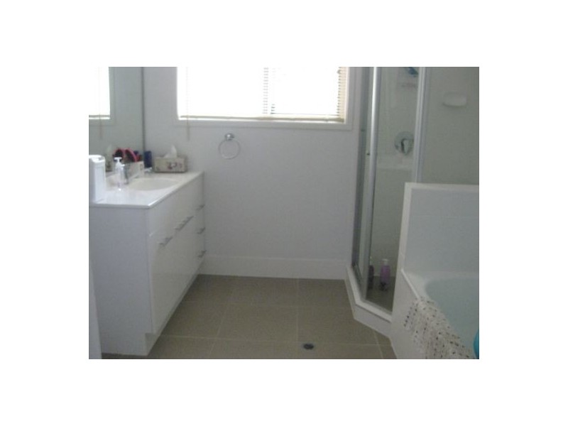 13 Oyster Crt, Toogoom QLD 4655