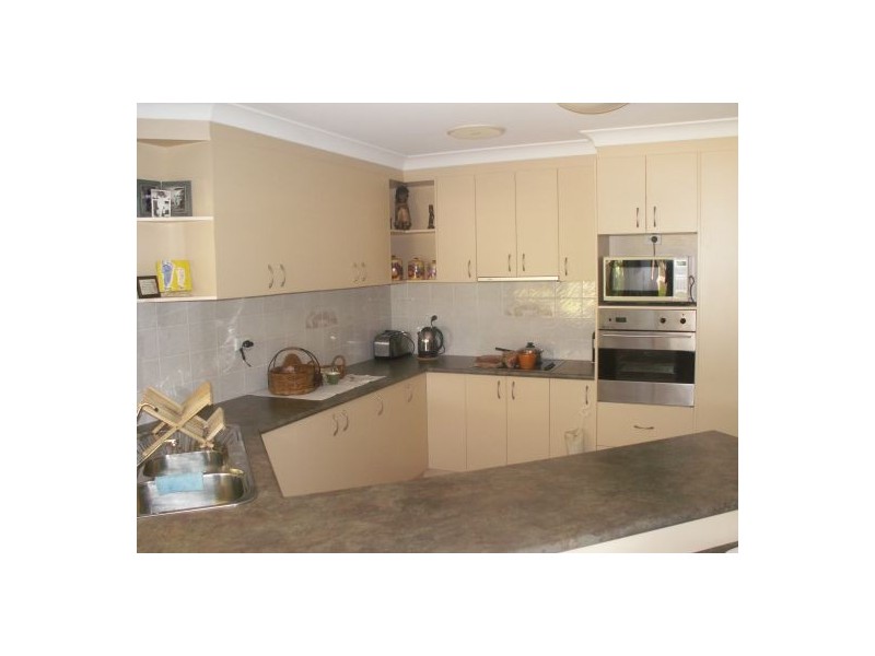 1 Kariss Dr, Dundowran Beach QLD 4655