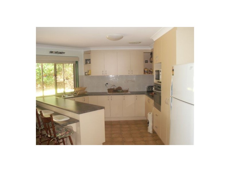 1 Kariss Dr, Dundowran Beach QLD 4655