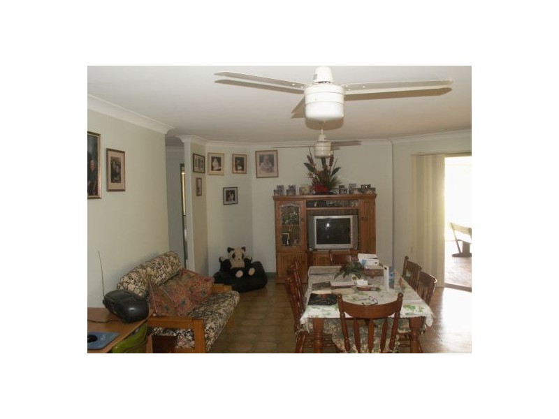 1 Kariss Dr, Dundowran Beach QLD 4655