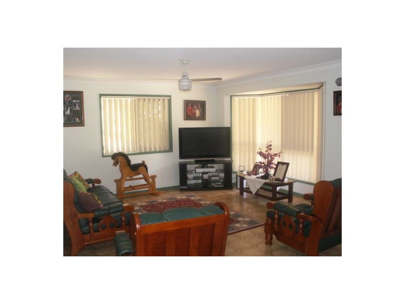 1 Kariss Dr, Dundowran Beach QLD 4655