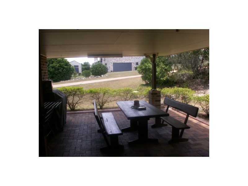 1 Kariss Dr, Dundowran Beach QLD 4655