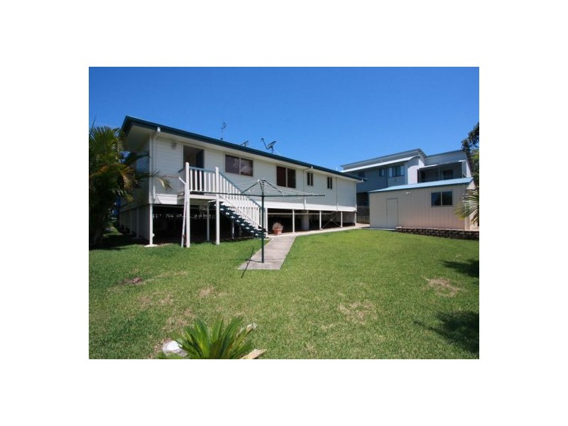 13 Honiton Street, Torquay QLD 4655