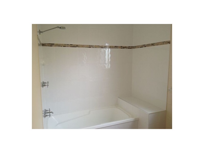 22 White Street, Point Vernon QLD 4655