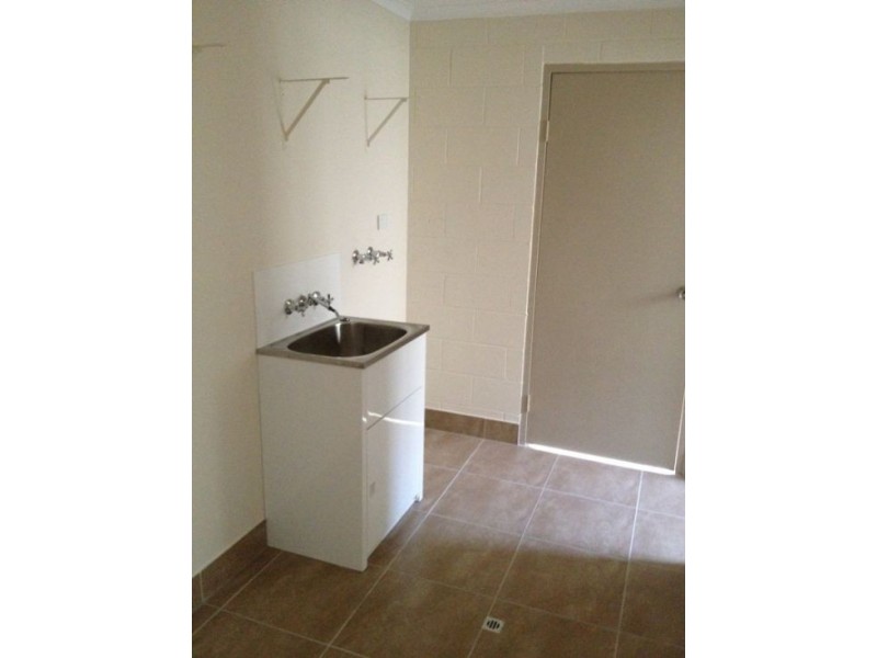 22 White Street, Point Vernon QLD 4655