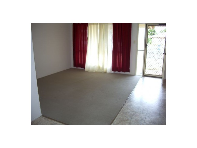 39 Cunningham Street, Urangan QLD 4655