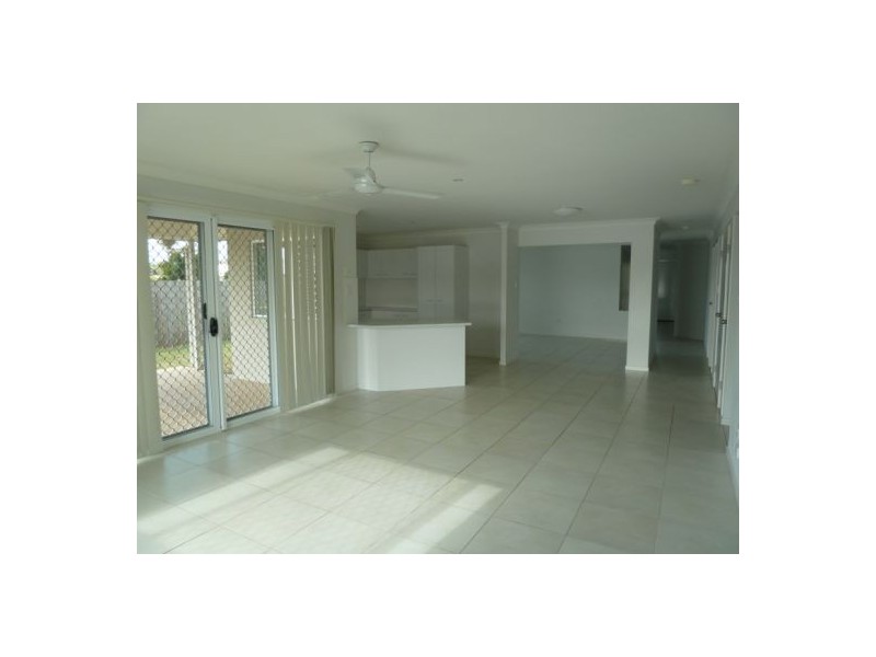 95 Northshore Ave, Toogoom QLD 4655