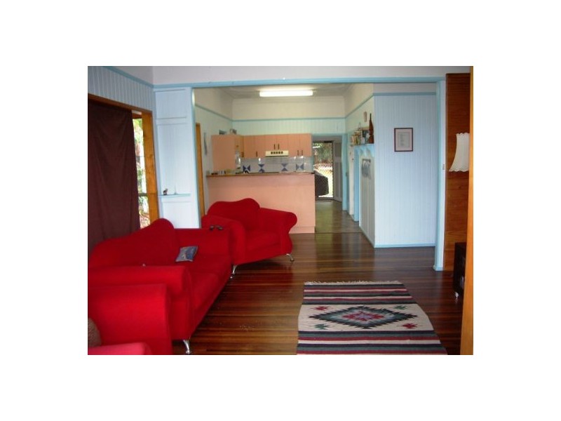 43 Kent Street, Urangan QLD 4655