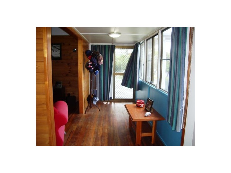 43 Kent Street, Urangan QLD 4655