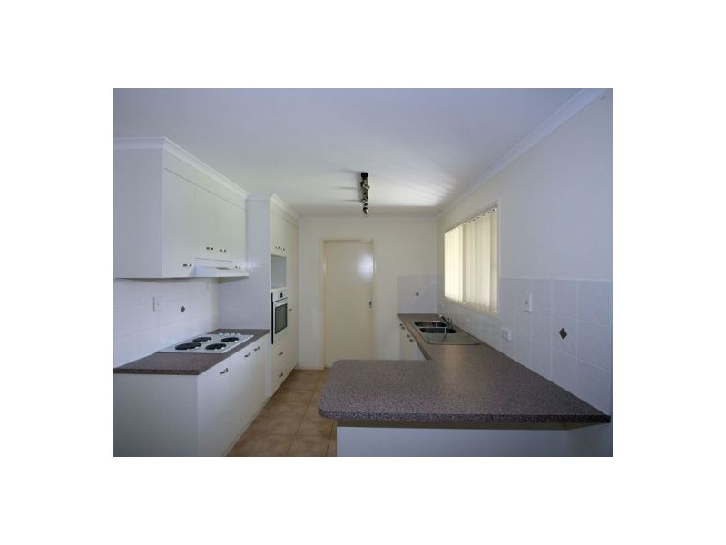3 Jasper Court, Urangan QLD 4655
