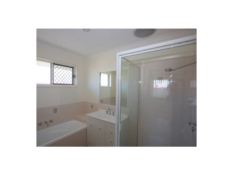 3 Jasper Court, Urangan QLD 4655