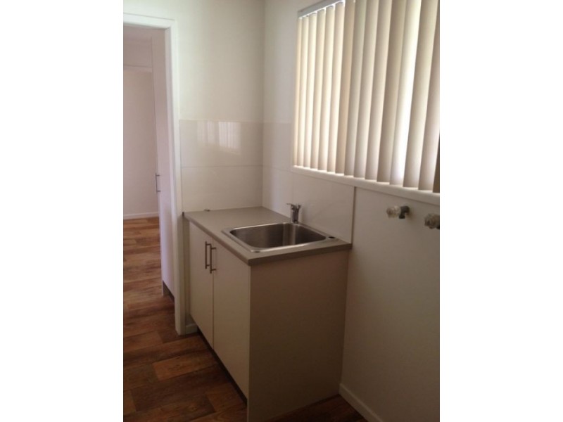 12 Cooloola Cres, Urangan QLD 4655