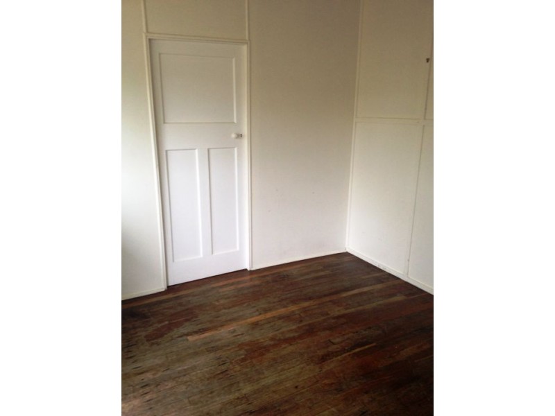 237 Cypress Street, Urangan QLD 4655