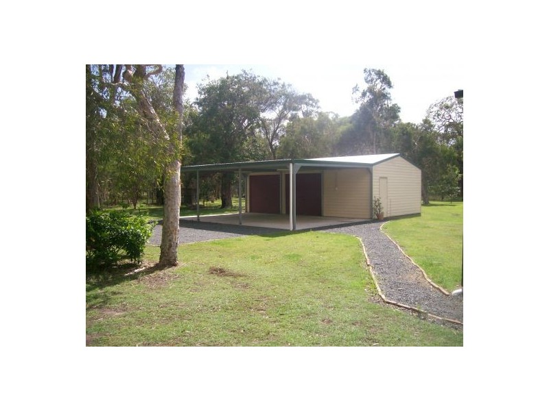 33 Amos Road, Urangan QLD 4655