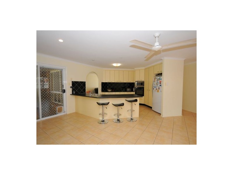 10 HAYMAN CT, Kawungan QLD 4655
