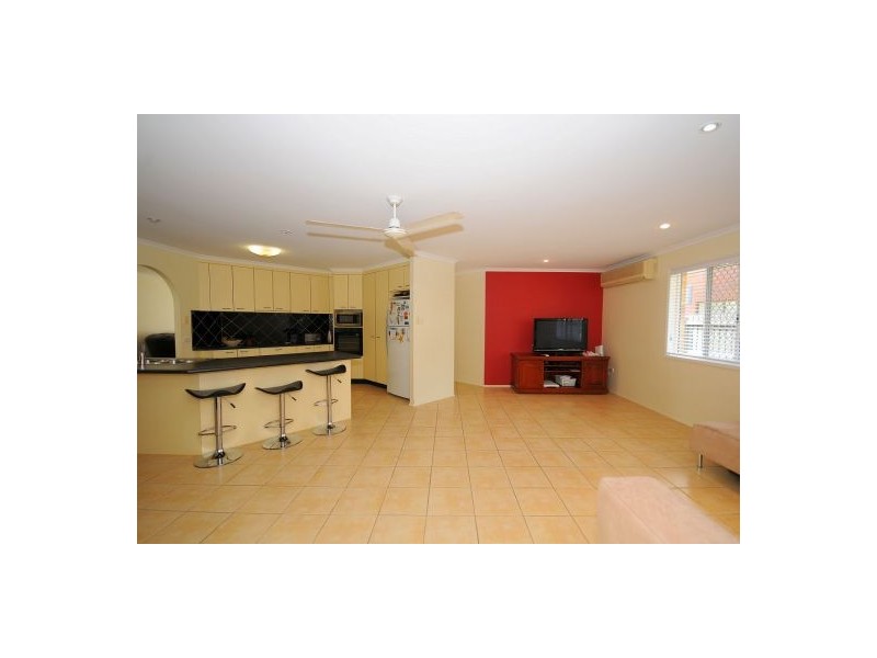 10 HAYMAN CT, Kawungan QLD 4655