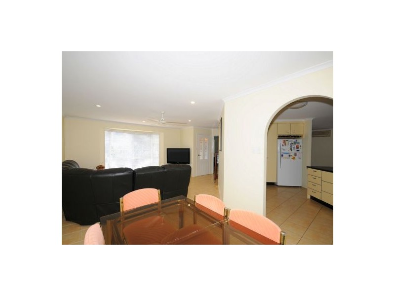 10 HAYMAN CT, Kawungan QLD 4655
