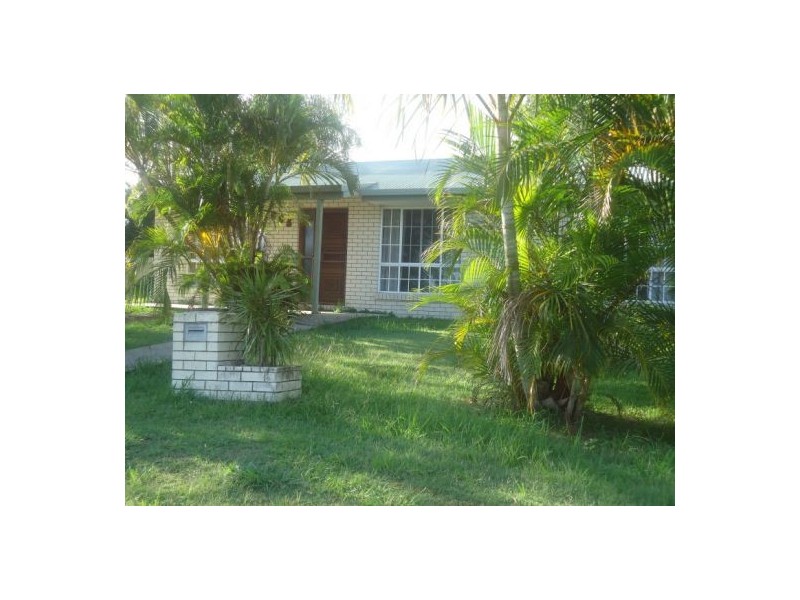 665 Boat Harbour Drive, Urangan QLD 4655