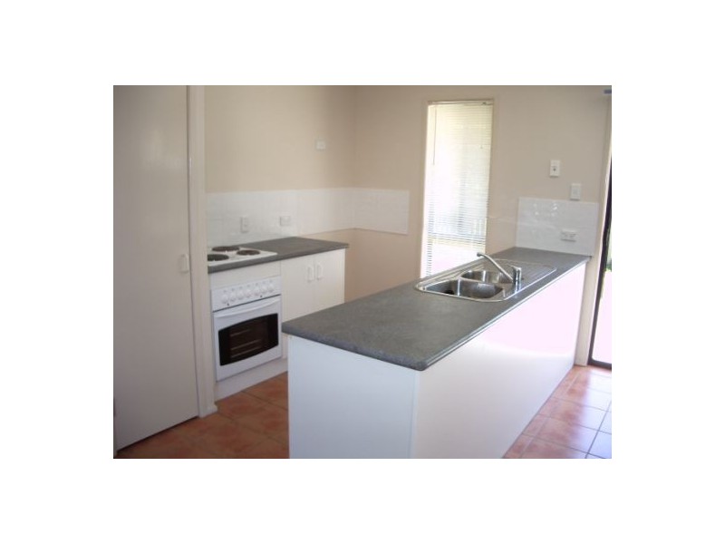 184 Pulgul Street, Urangan QLD 4655