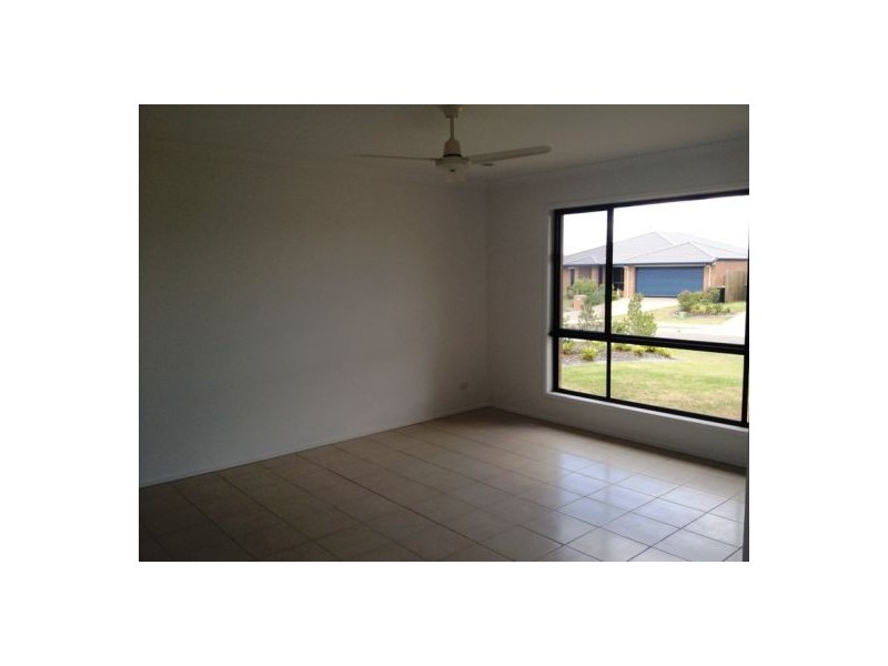 12 Santa Maria Ave, Urraween QLD 4655