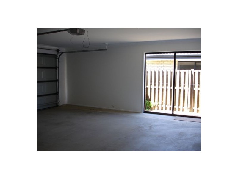 12 Santa Maria Ave, Urraween QLD 4655