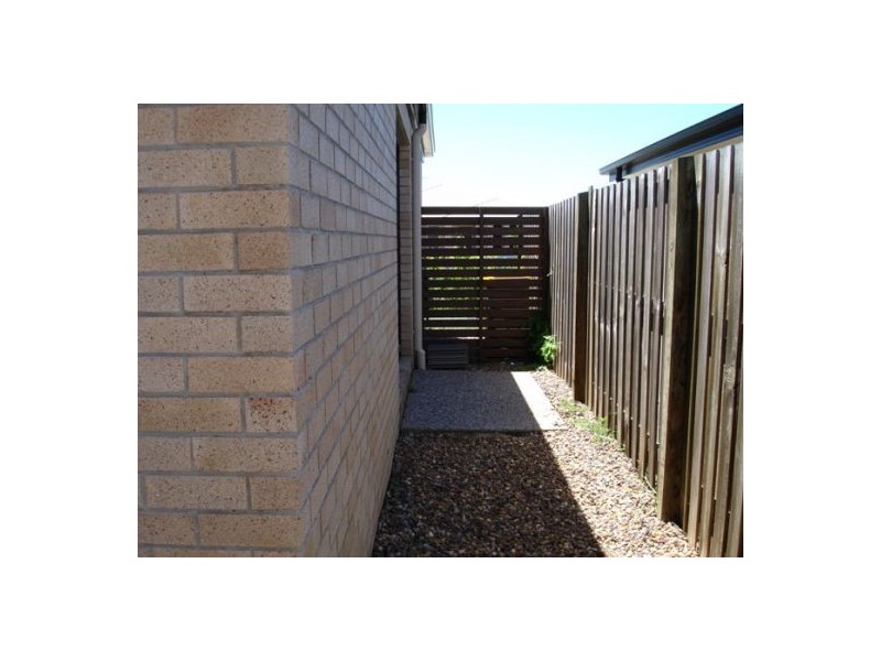 12 Santa Maria Ave, Urraween QLD 4655