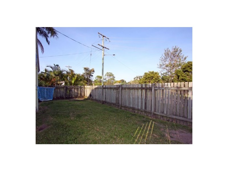 11 Owen Crescent, Urangan QLD 4655