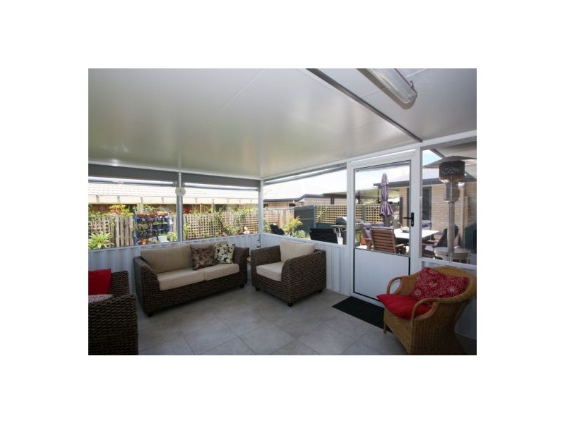 4 Whipbird Court, Urangan QLD 4655