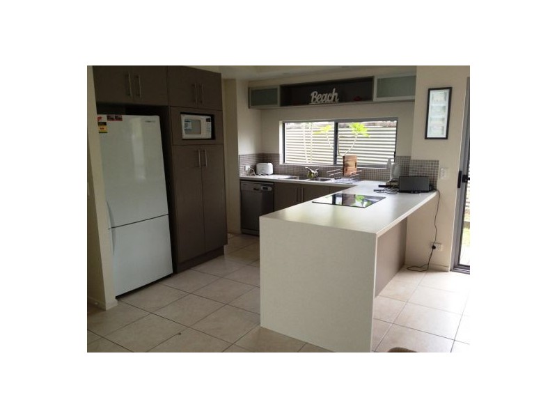 1/187 Torquay Rd, Scarness QLD 4655