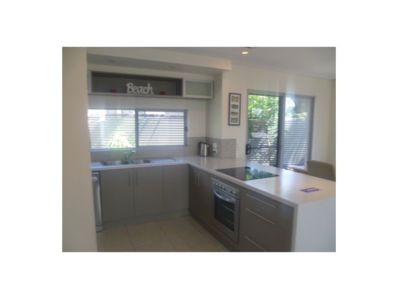 1/187 Torquay Rd, Scarness QLD 4655