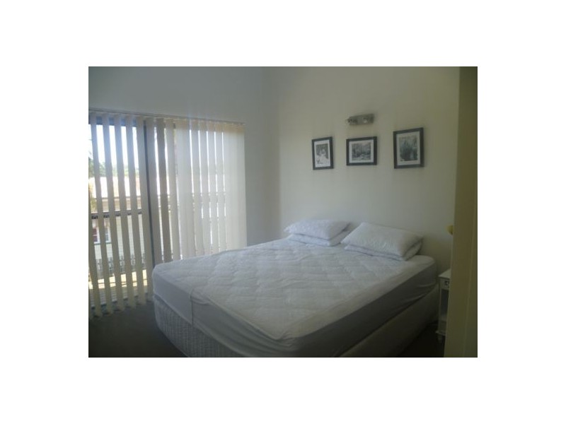 1/187 Torquay Rd, Scarness QLD 4655