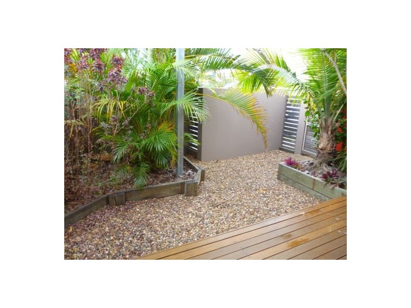 1/187 Torquay Rd, Scarness QLD 4655