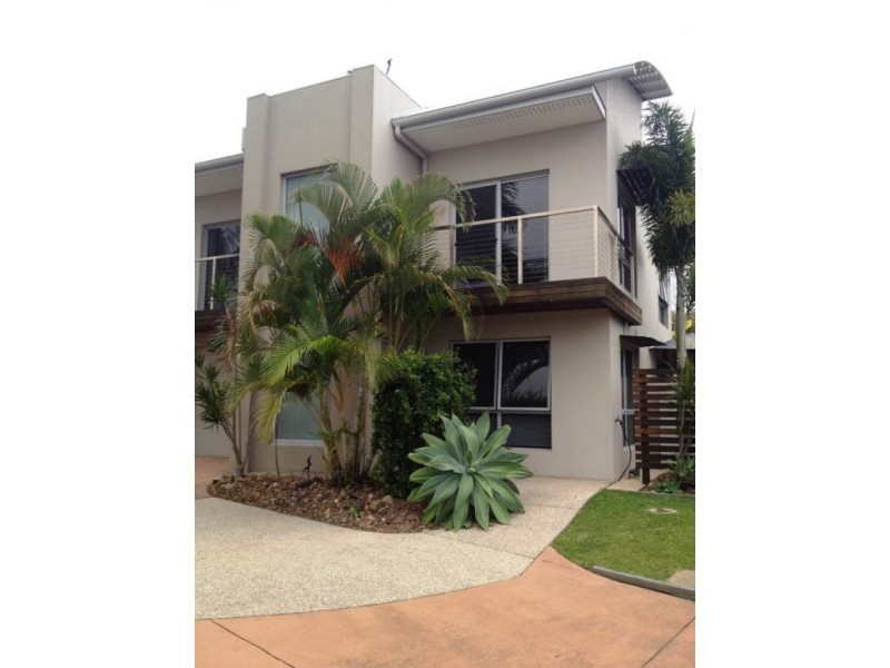 1/187 Torquay Rd, Scarness QLD 4655