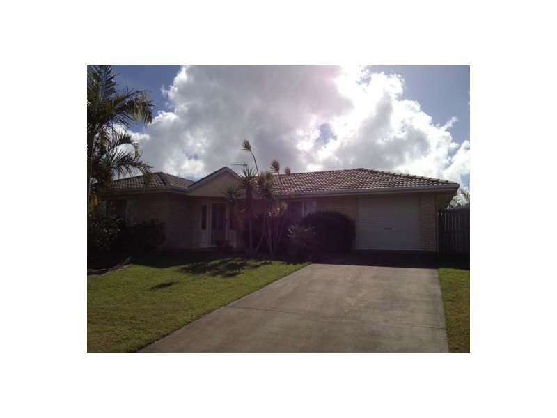 7 Sonder Street, Urangan QLD 4655