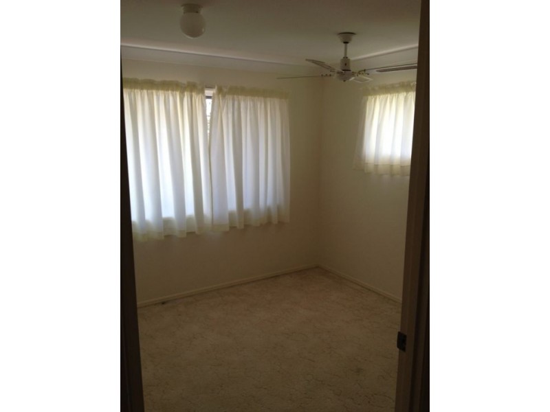 7 Sonder Street, Urangan QLD 4655