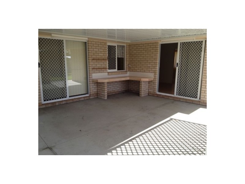 7 Sonder Street, Urangan QLD 4655