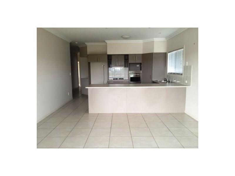 2 Earl St Vincent Crct, Eli Waters QLD 4655