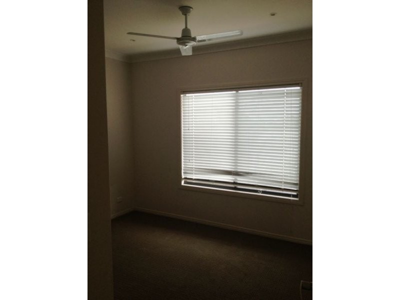 2 Earl St Vincent Crct, Eli Waters QLD 4655