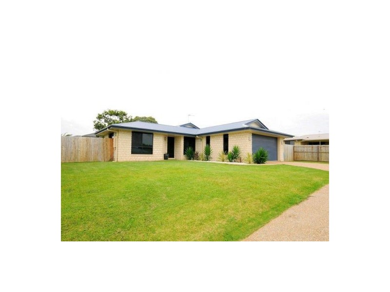 18  Beagle Ave, Nikenbah QLD 4655