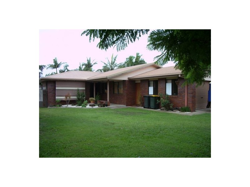 8 Ian Avenue, Kawungan QLD 4655