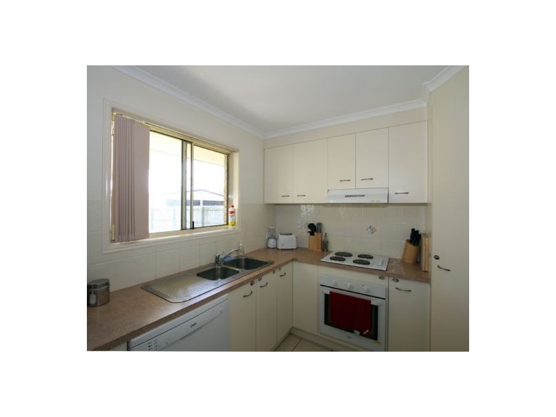 16 Isis Court, Eli Waters QLD 4655