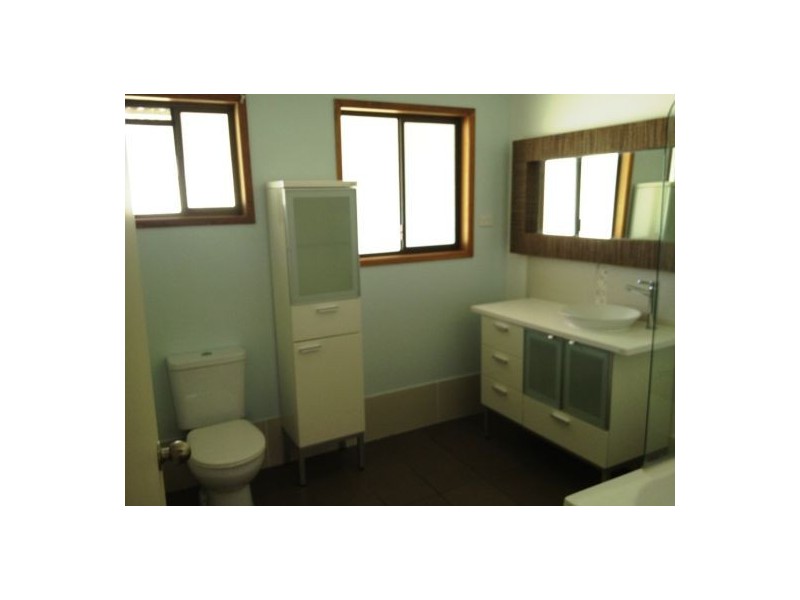 26 Dartmouth Street, Torquay QLD 4655