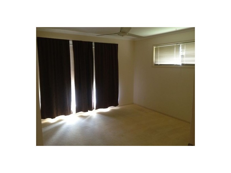 24 Hyperno Rd, Point Vernon QLD 4655