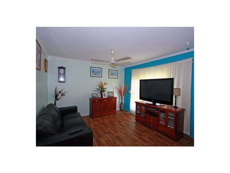 18 Holiday Parade, Scarness QLD 4655