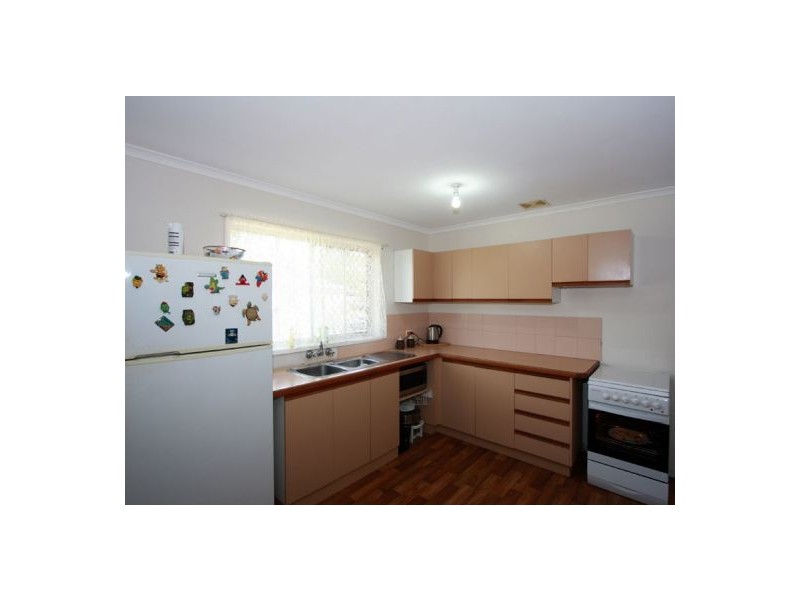 18 Holiday Parade, Scarness QLD 4655